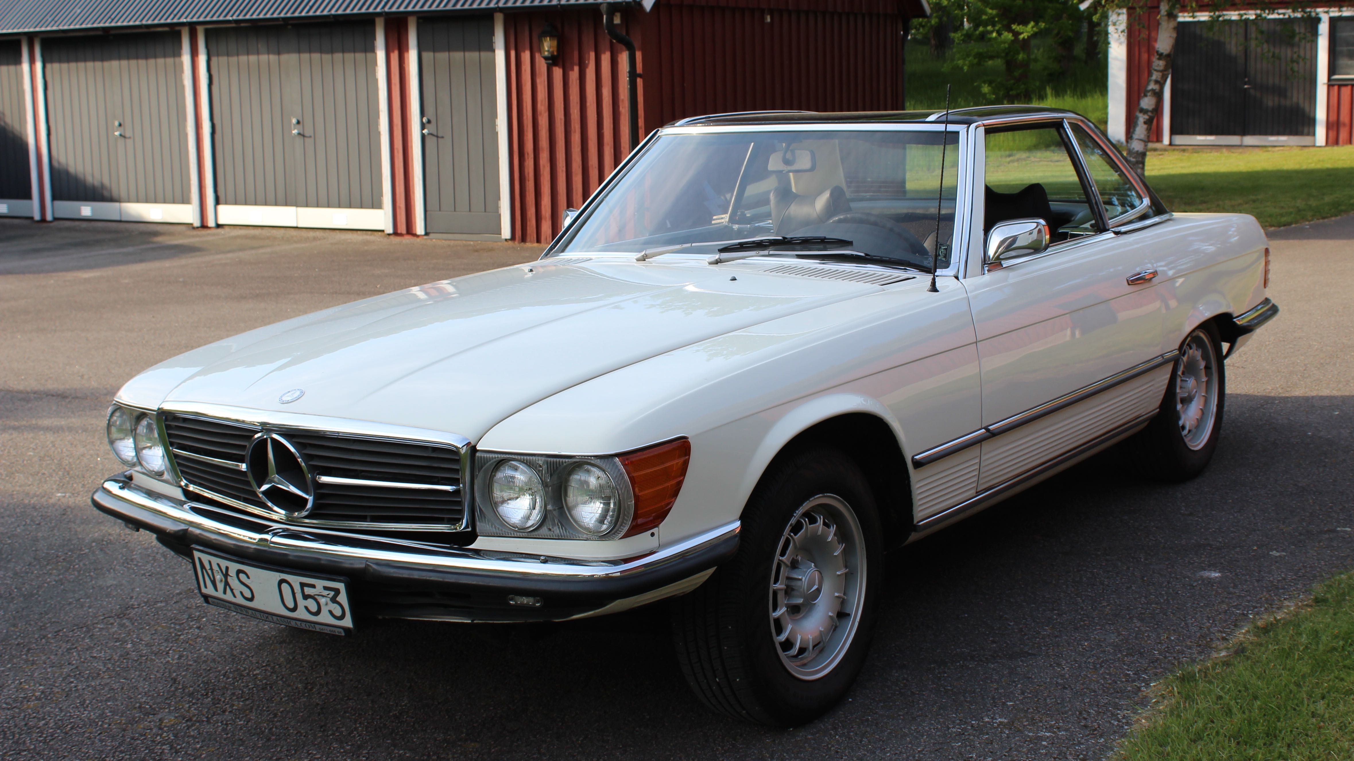 mercedes 350 sl hardtop snett framifrån vä